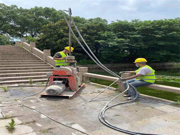 白碱滩地基高压压密注浆施工